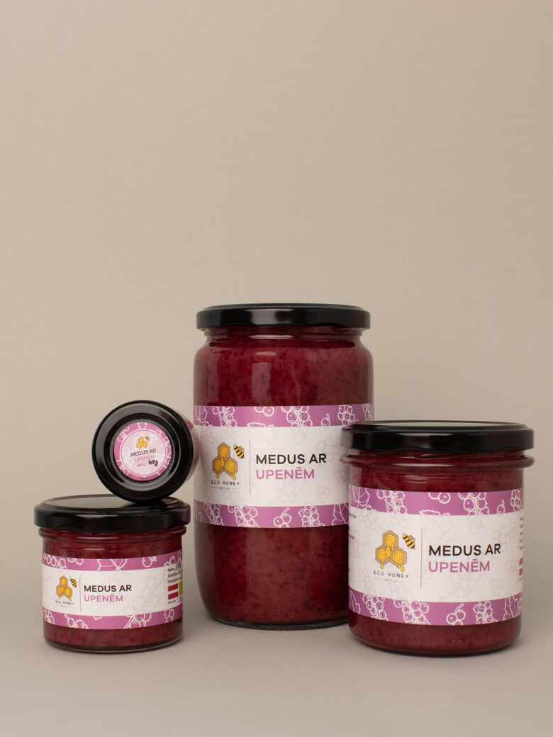 Honey with blackcurrants