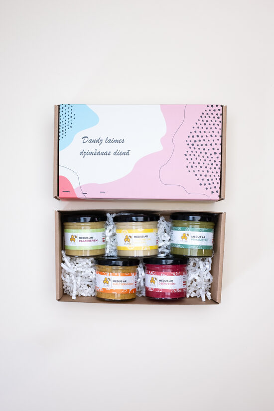 Dāvanu komplekts “Daudz laimes dzimšanas dienā”
