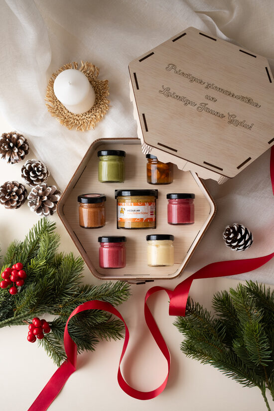 Dāvanu komplekts “Ziemassvētku medus izlase”
